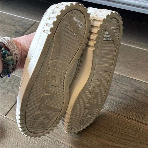 Clarks Cream Flats with Rugged Sole - Picture 4 of 12